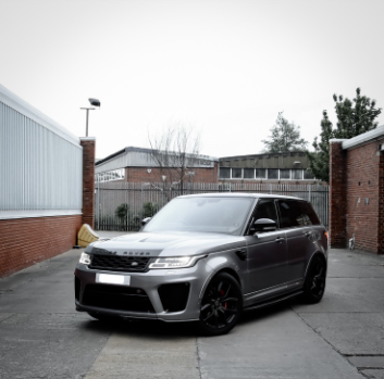 Range Rover SVR Carbon Edition - Black